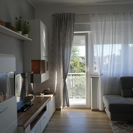Apartman Luka Pula Bagian luar foto