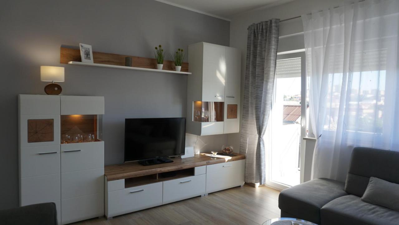 Apartman Luka Pula Bagian luar foto