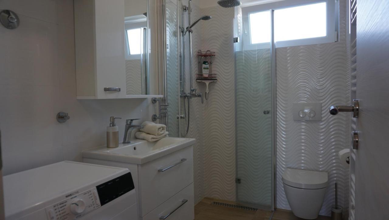 Apartman Luka Pula Bagian luar foto