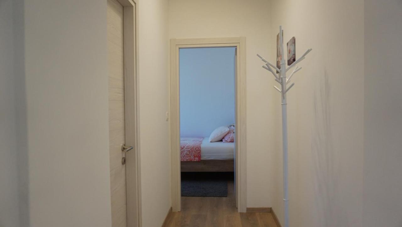 Apartman Luka Pula Bagian luar foto