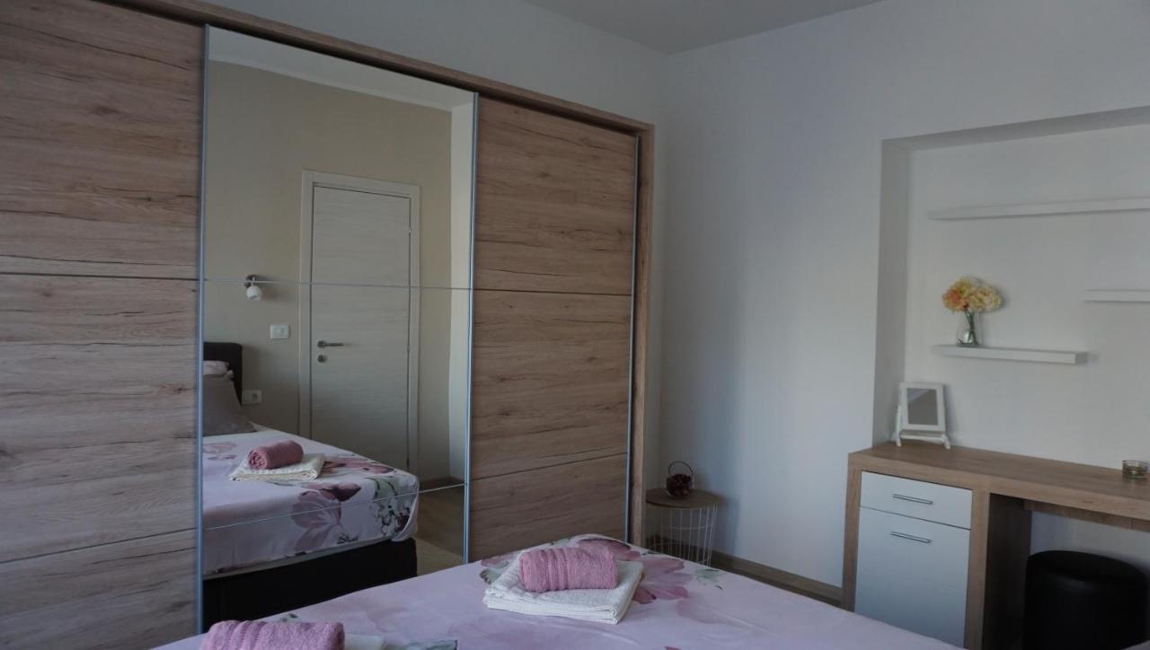 Apartman Luka Pula Bagian luar foto
