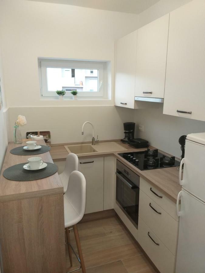 Apartman Luka Pula Bagian luar foto