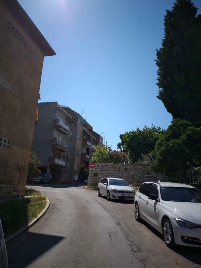 Apartman Luka Pula Bagian luar foto
